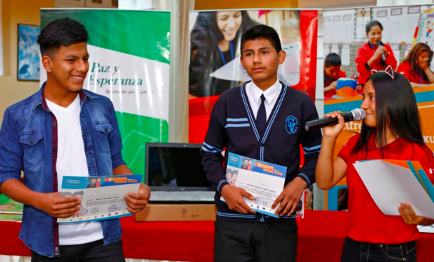 Perú. Adolescentes ganadores del concurso “Youtubers contra la violencia sexual” son premiados por sus videos de prevención